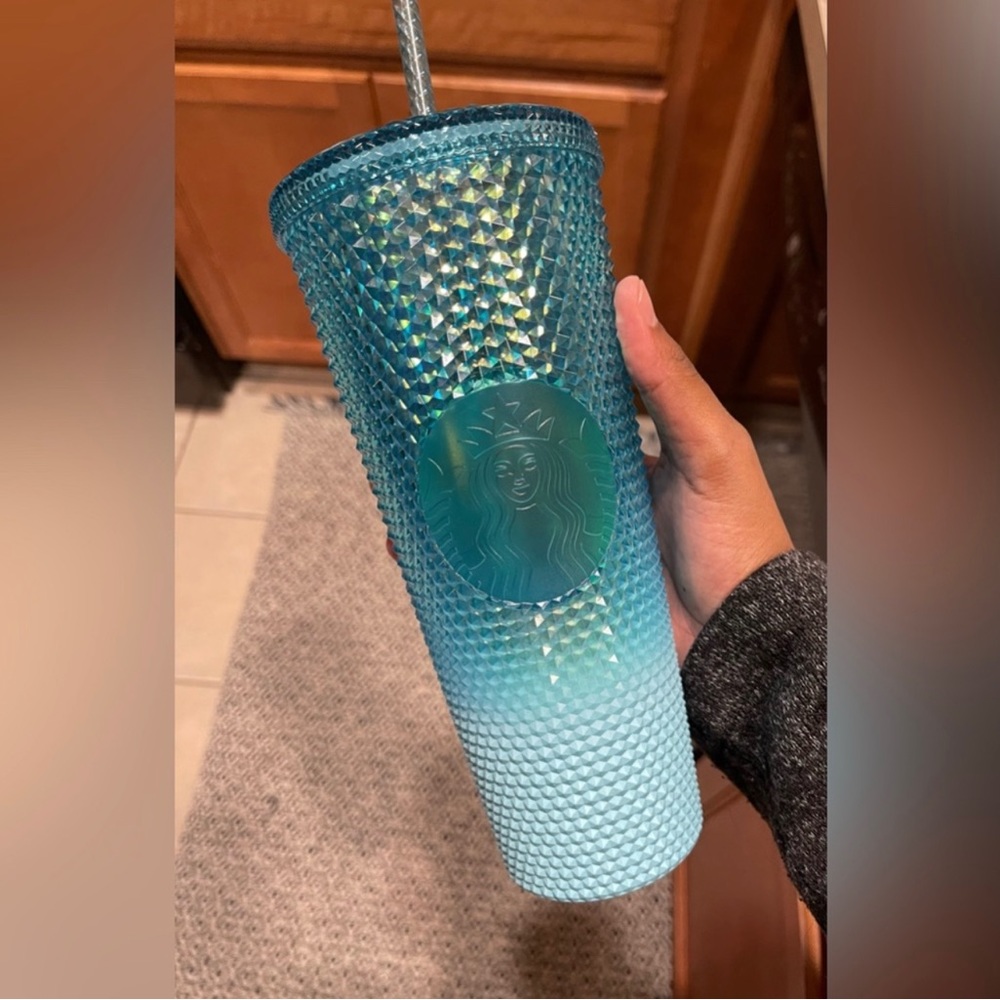Venti Starbucks Blue Ombre 24oz Cold Cup Bling
Studded Tumbler 2023